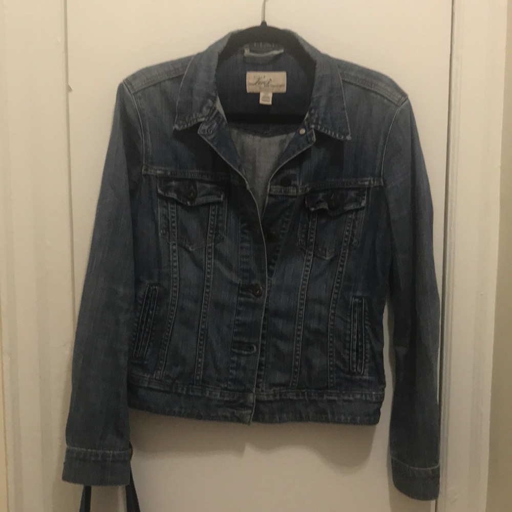 “Worn In look” M vintage Levi’s denim jacket